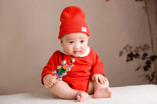 阿拉尔孕妇肚子咕噜咕噜